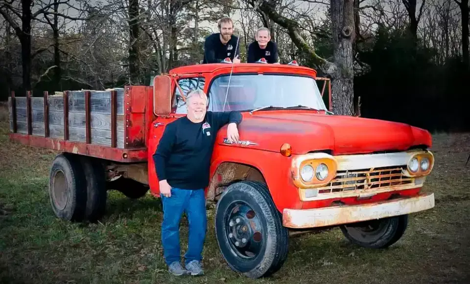 The SS&L crew take a break from AC repair to pose for a nice group photo